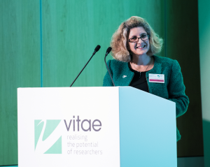 Clare Viney CRAC Careers and Vitae discusses Mentoring Matters : Catch up on our #tfmentoring Twitter discussion